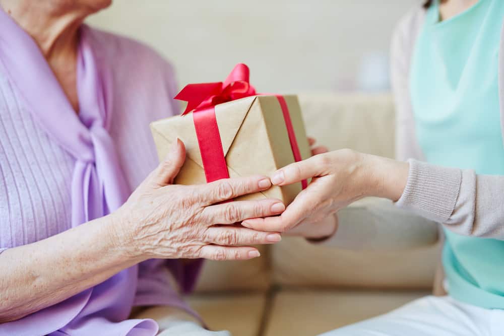 Articles - 56 Best Gifts for Senior Citizens this Holiday Season